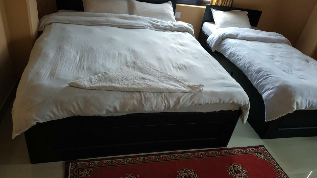 Hotel Eagle Zone Pokhara Ngoại thất bức ảnh